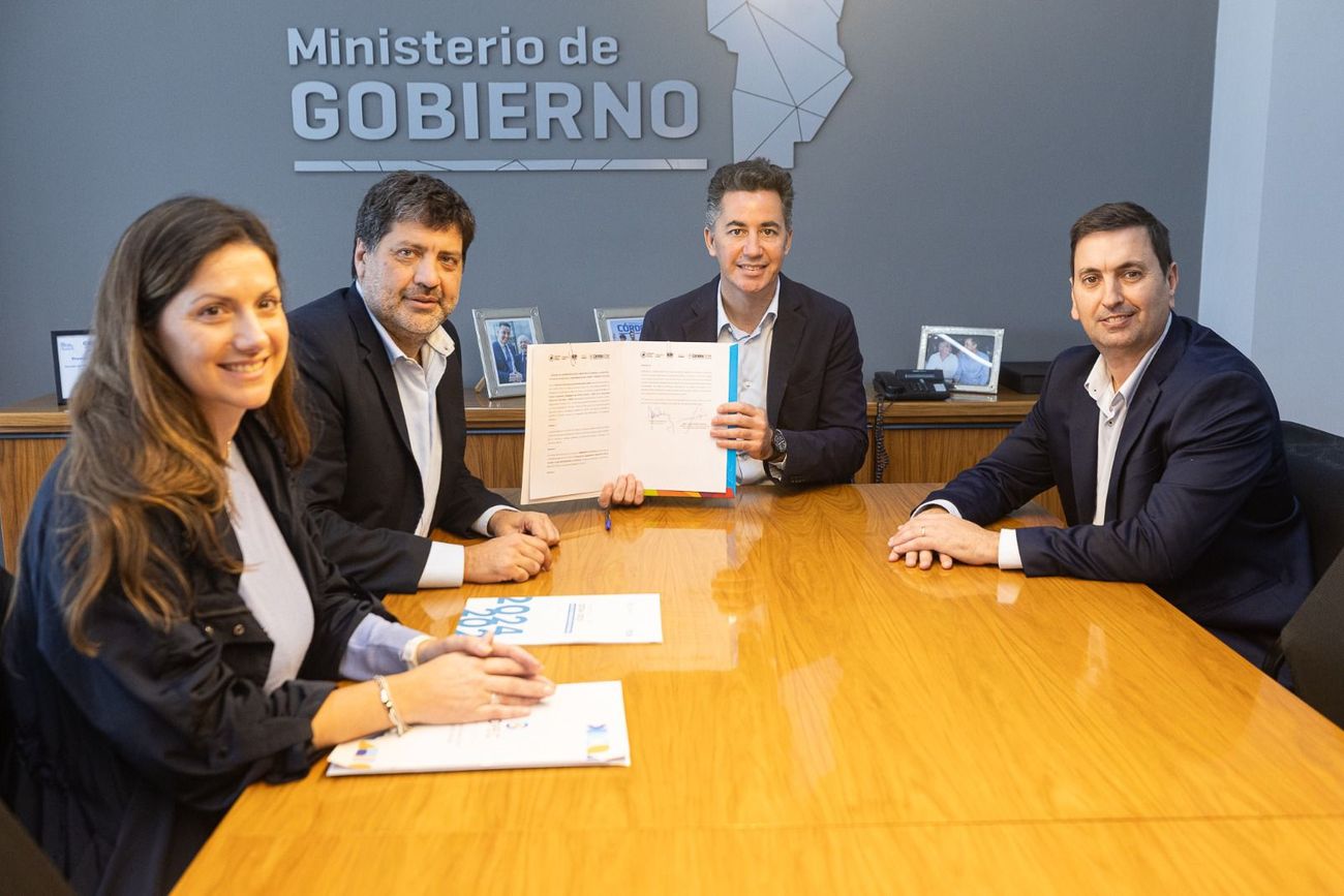 La Provincia y la Universidad de Villa María capacitarán a más de 2.500 agentes de la Guardia Local