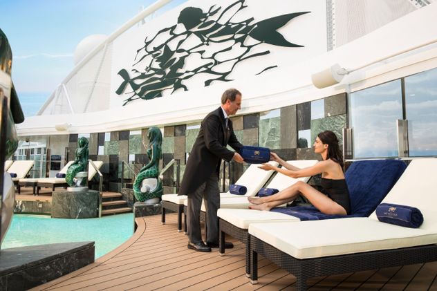 El exclusivo MSC Yacht Club ofrece suites premium, espacios privados, mayordomo y prioridad total durante toda la experiencia.