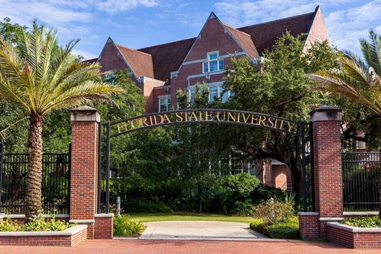 Investigan a ChatGPT por "asesorar" al autor de un tiroteo universitario de Florida