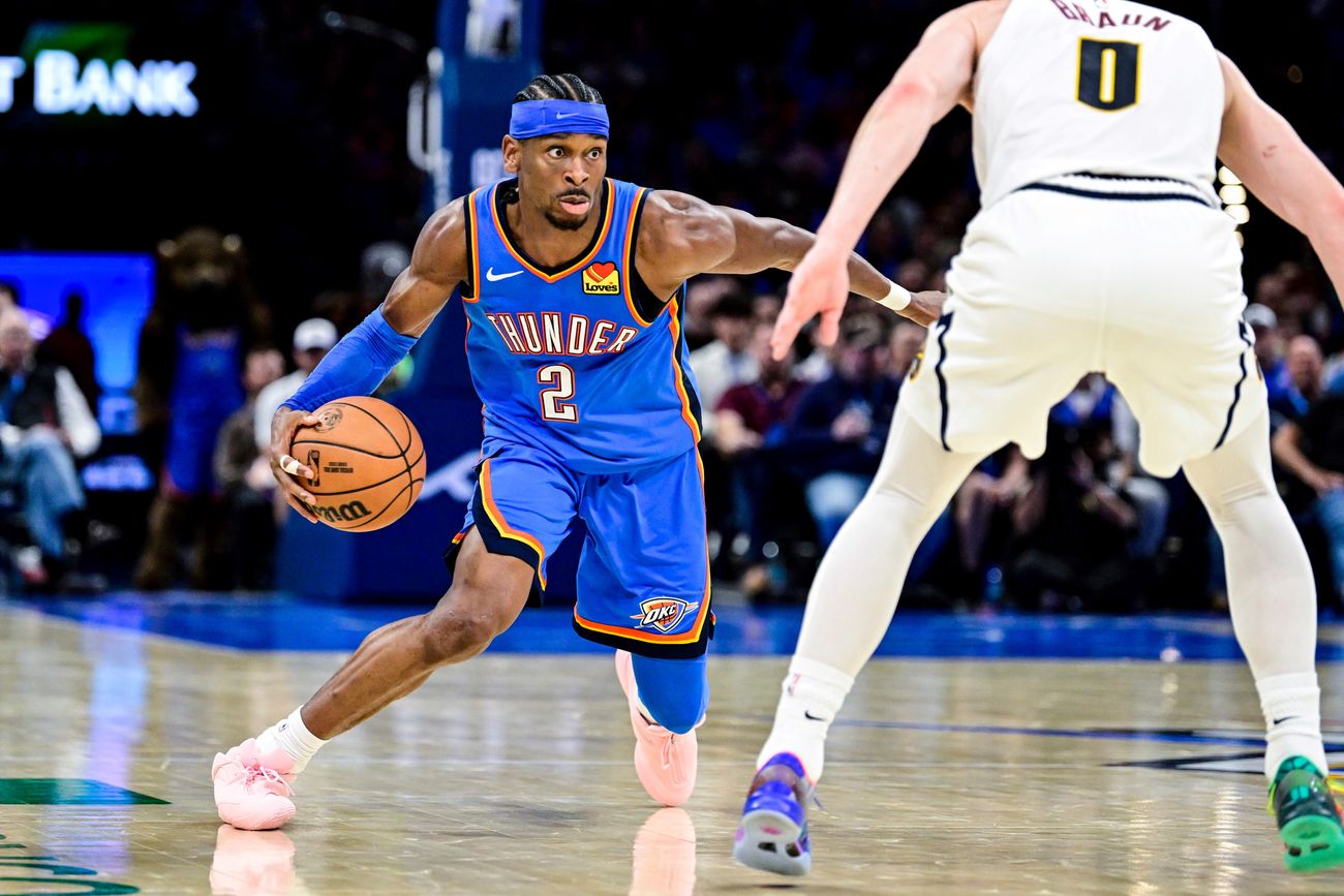 Con Gilgeous-Alexander como referente, Oklahoma City cerró con un récord de 20 triunfos y 7 derrotas en los 27 partidos definidos en escenarios “clutch”.  (AP)