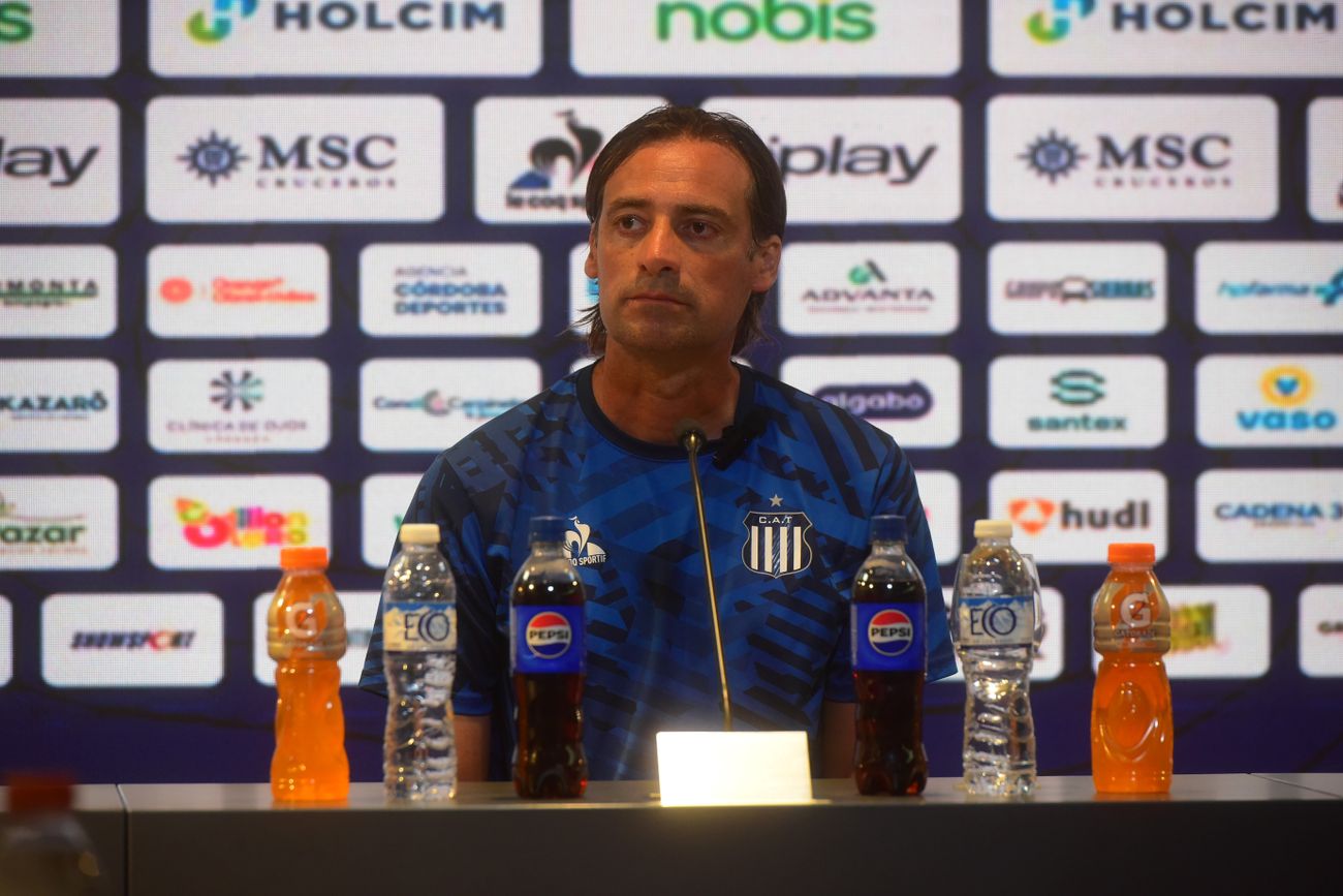 Leandro Iglesias, DT de Talleres.