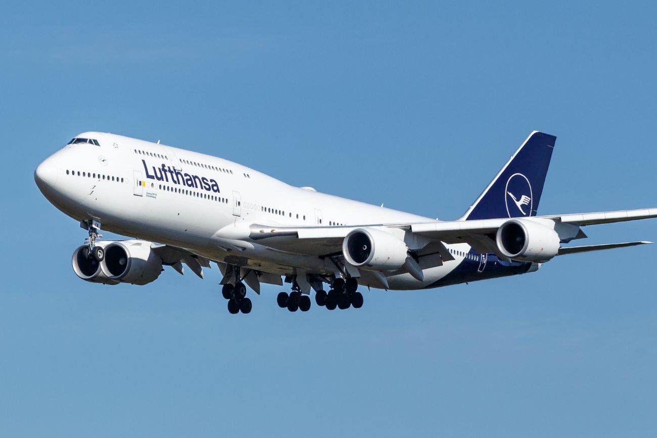 Lufthansa canceló 20 mil vuelos por la crisis de combustible ante el bloqueo en el Estrecho de Ormuz