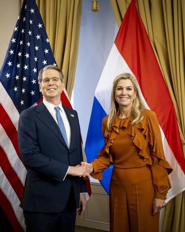 Máxima Zorreguieta marcó tendencia con un look naranja total en Washington.