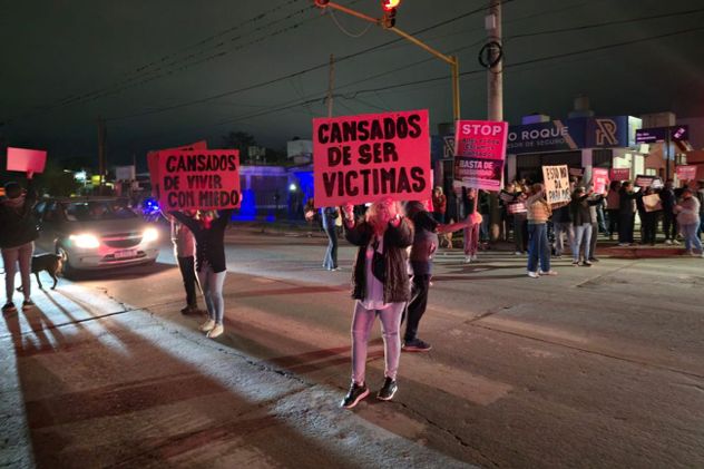 “Cansados de vivir con miedo”: protesta vecinal en Los Alemanes por robos y falta de presencia policial.