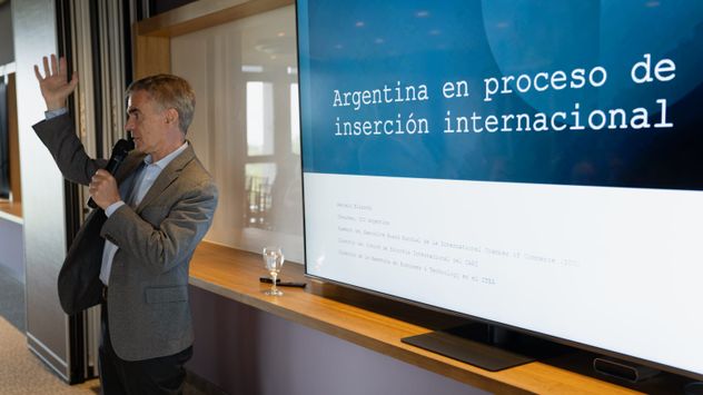 PICO HISTÓRICO. "Las exportaciones van a superar los U$S 95.000 millones en este año”, estimó Elizondo ante socios de la Cacec. El año pasado, esa cifra redondeó los U$S 87.077 millones. (Gentileza Cacec)