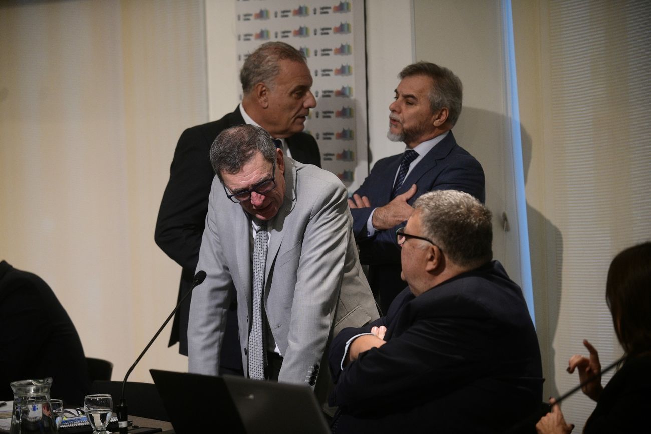 Jury a fiscales. Di Santo, Miralles y Pizarro, en plena Legislatura. (Ramiro Pereyra