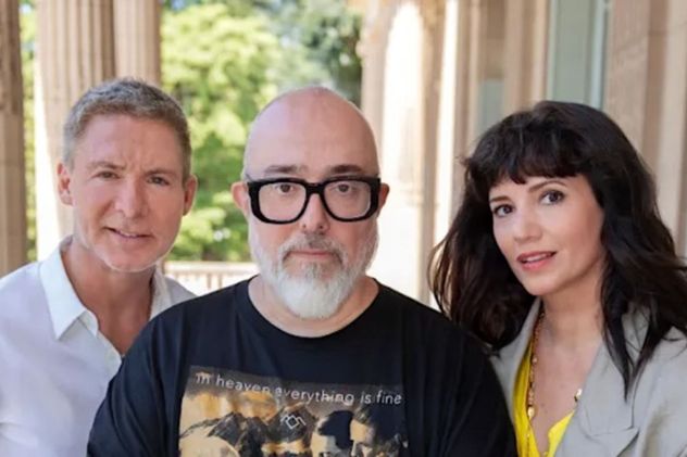 Adrián Suar y Griselda Siciliani junto a Alex de la Iglesia.