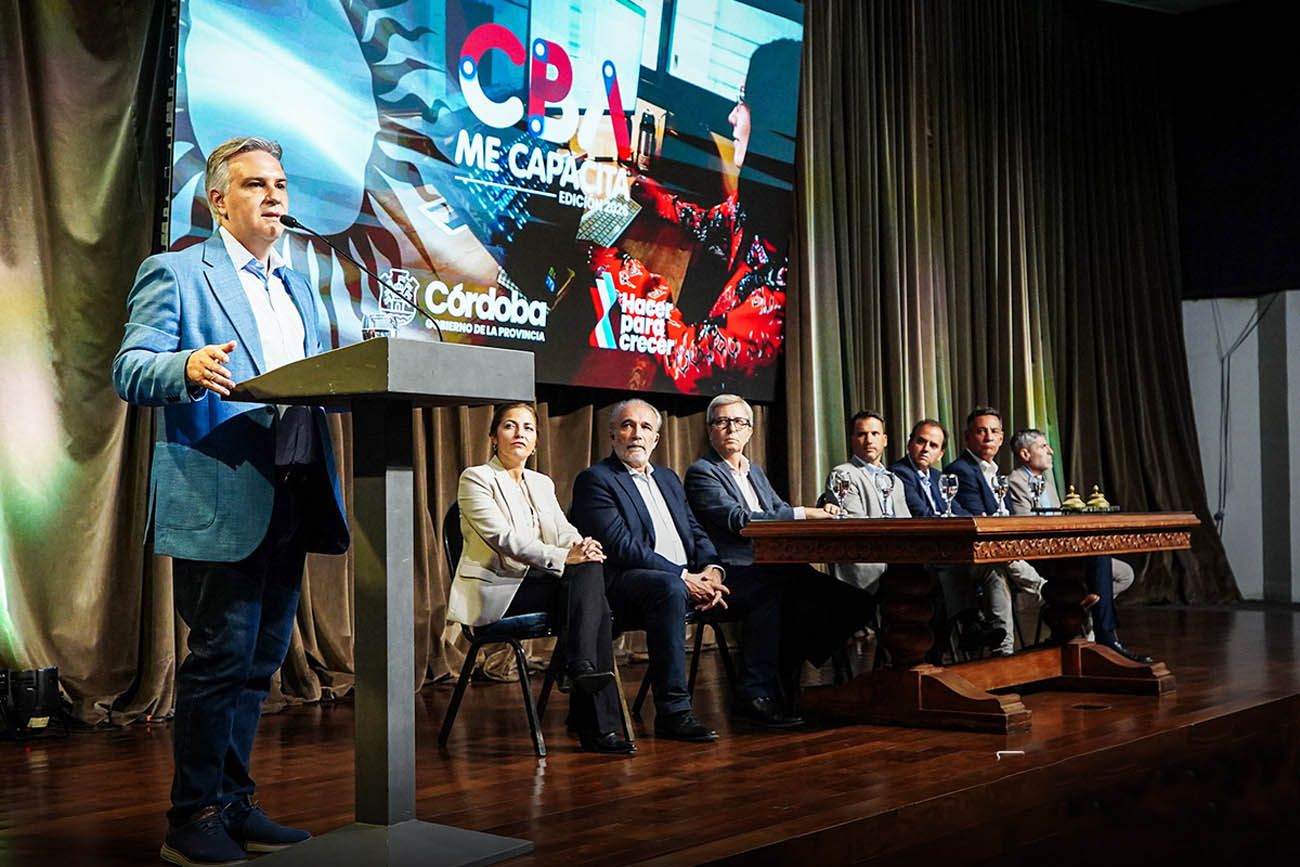 "La capacitación en oficios y el acceso al conocimiento son herramientas que permiten mejorar el lugar en el que una persona está", Martin Llayora.