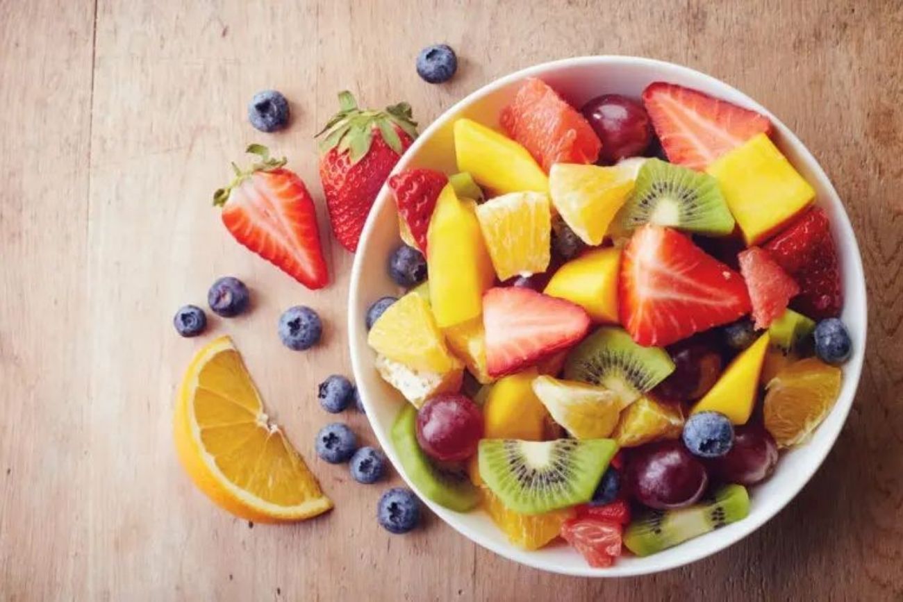 ¿Comer fruta de noche es perjudicial? Claves para incorporarla sin afectar la digestión.
