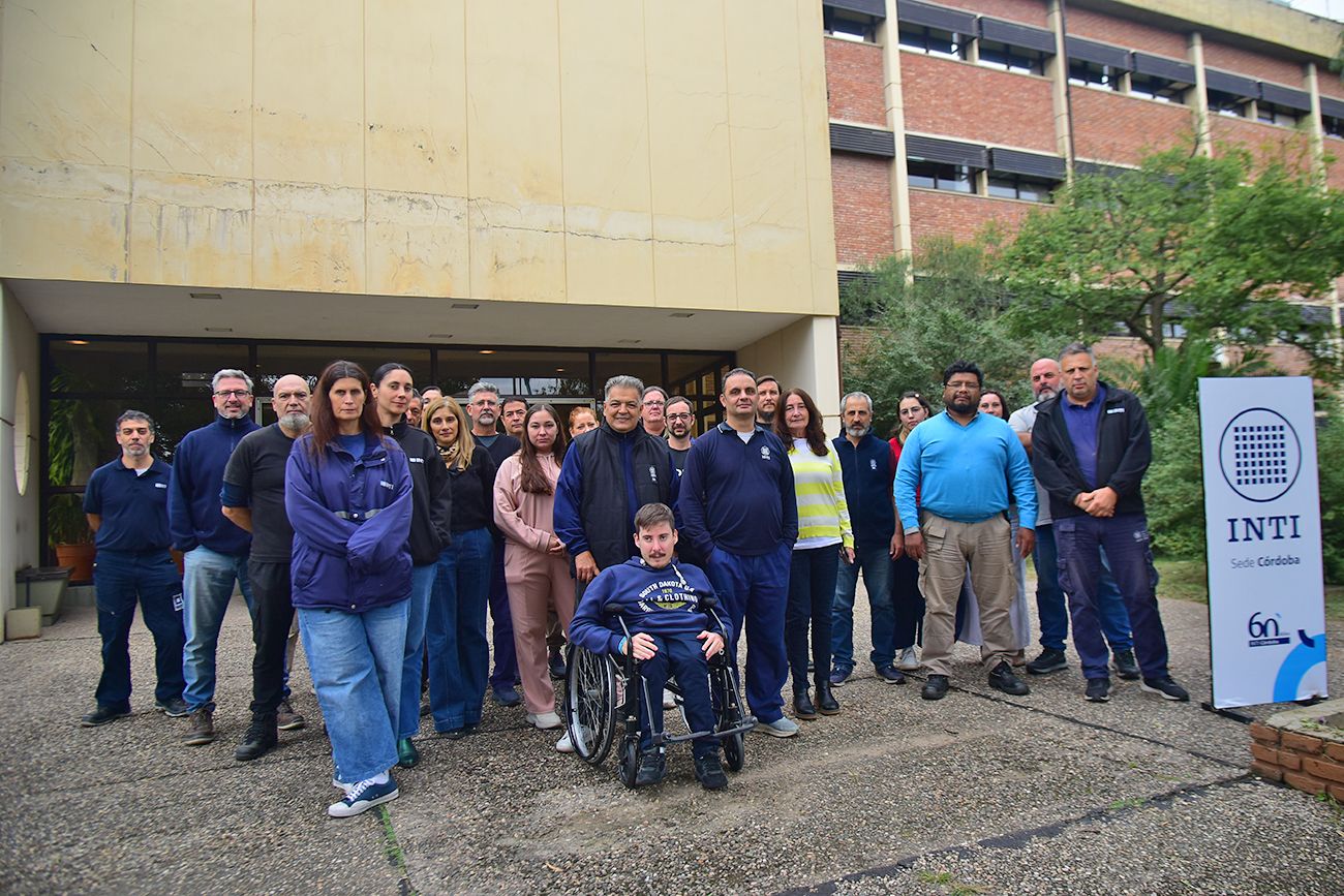 Trabajadores del INTI en estado de alerta por despidos masivos.