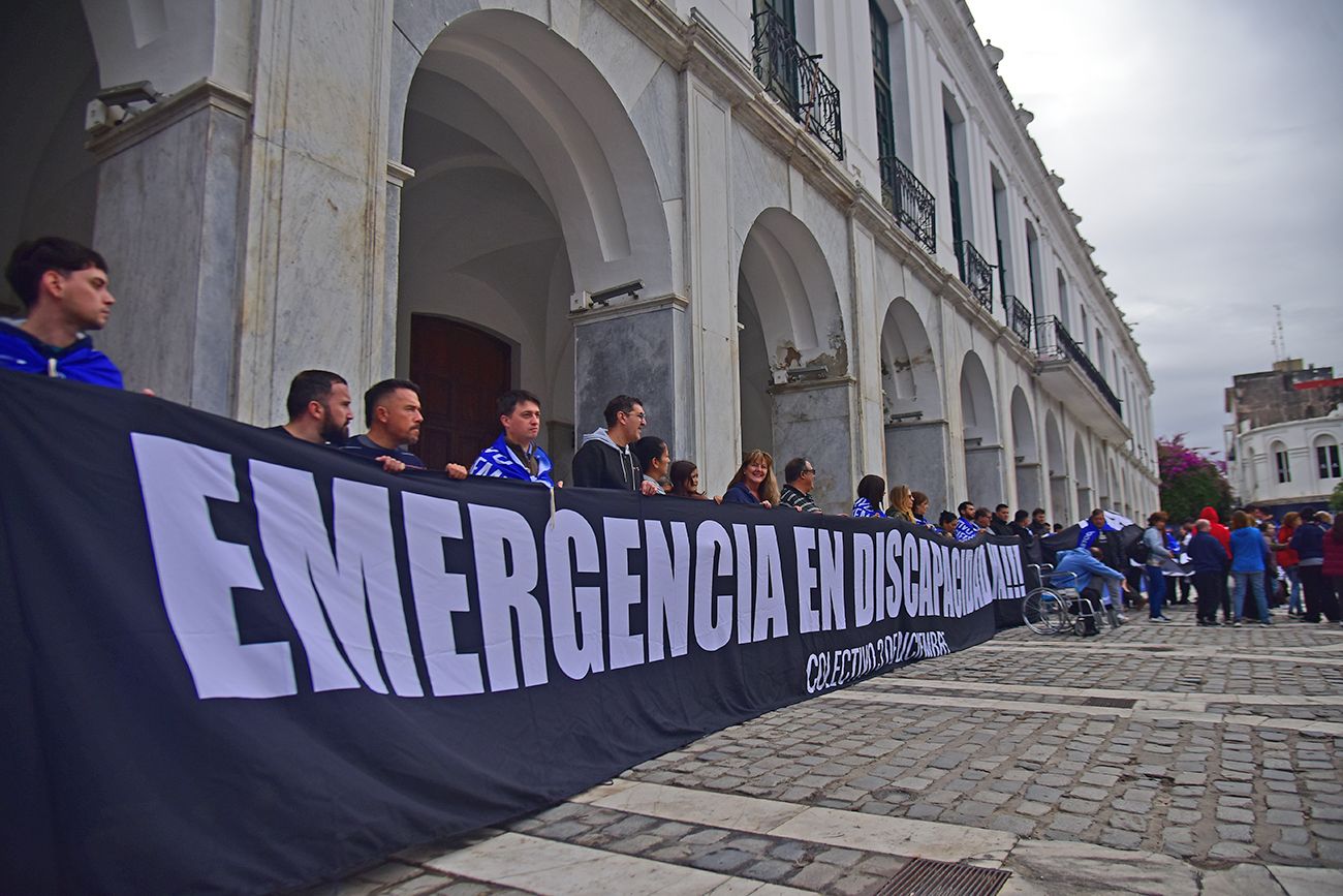 Marcha del sector de la discapacidad en repudio al proyecto de ley del Gobierno nacional.