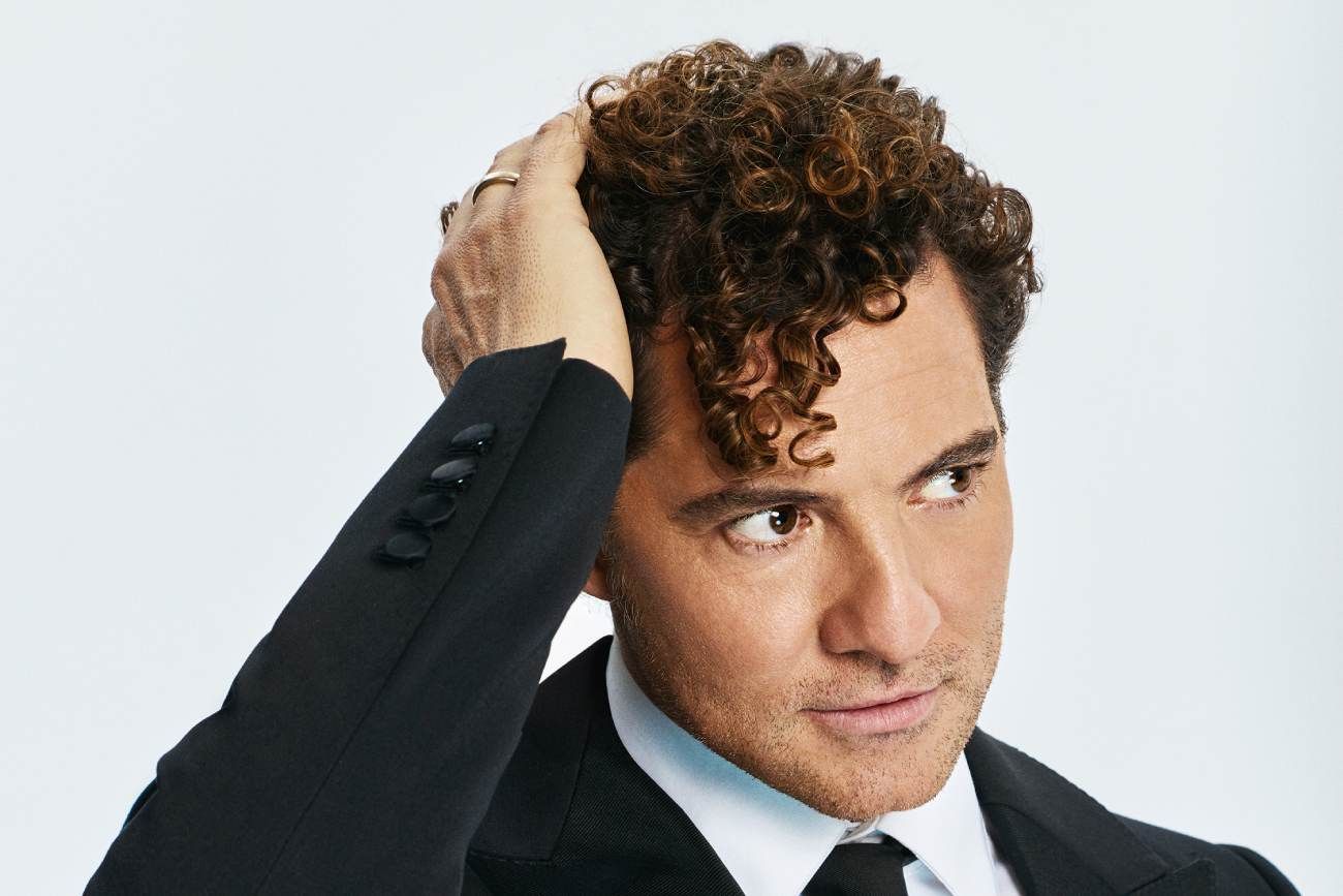 David Bisbal, con look acorde a sus pretensiones de crooner. (Universal Music)