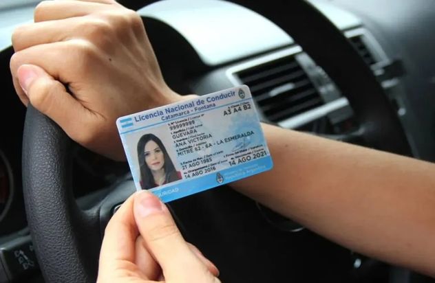 Qué pasa con la licencia de conducir después de los 70 años en Argentina.