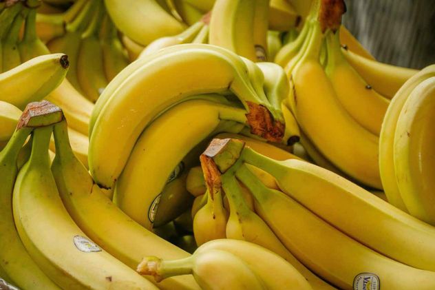 Las bananas son una fruta versátil, saludable y accesible que se puede usar como base de una gran cantidad de recetas. 