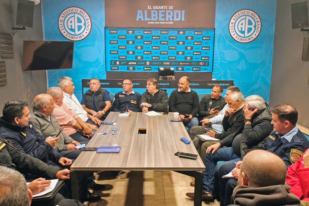 Belgrano-Gimnasia LP. De cara al encuentro de este domingo a las 17.30, el Cosedepro definió el dispositivo de seguridad que contará con controles de Tribuna Segura y apertura de puertas desde dos horas antes. Qué elementos se permiten y por dónde ingresar.