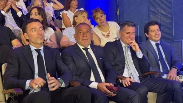 Rodrigo de Loredo, Luis Juez y Gabriel Bornoroni, en una foto compartida, en febrero pasado. Los dirigentes opositores aún no encontraron el camino de la unidad para enfrentar al oficialismo provincial. (La Voz / Archivo) 