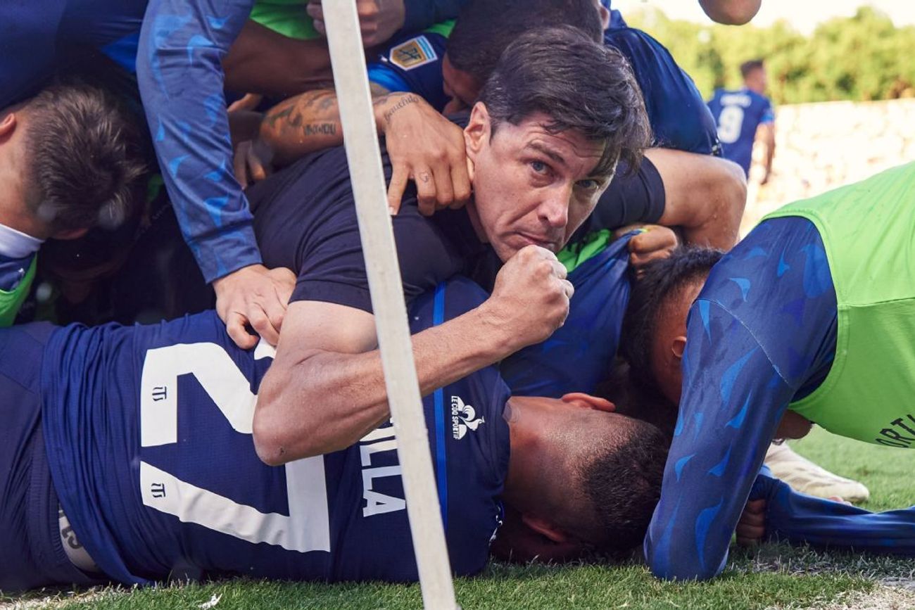 Alexander Medina. Talleres visita al líder "Pincha", en un duelo clave de la Zona A. Así como disfrutó del "Cacique" y fue campeón, ahora lo tendrá que sufrir como el DT rival en una "final". Ambos equipos buscan terminar la fase regular entre los cuatro.