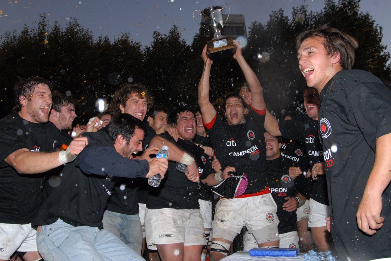 El seleccionado de Córdoba Los Dogos se coronó campeón argentino de Uniones en 2011 al derrotar a Buenos Aires en cancha de Belgrano Athletic.