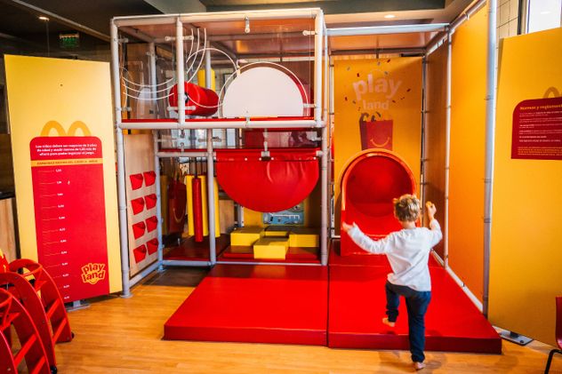 El restaurante amplió su capacidad y sumó un nuevo espacio recreativo para niños en el segundo piso.