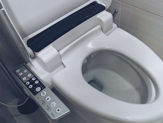 Adiós al papel higiénico: cómo funcionan los nuevos baños inteligentes.