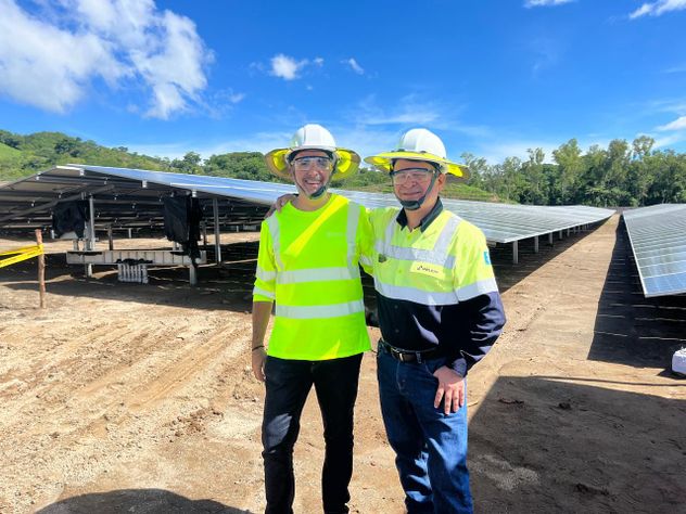 Visita al parque solar El Salvador, en su rol anterior de Head Regional de Supply Chain.  