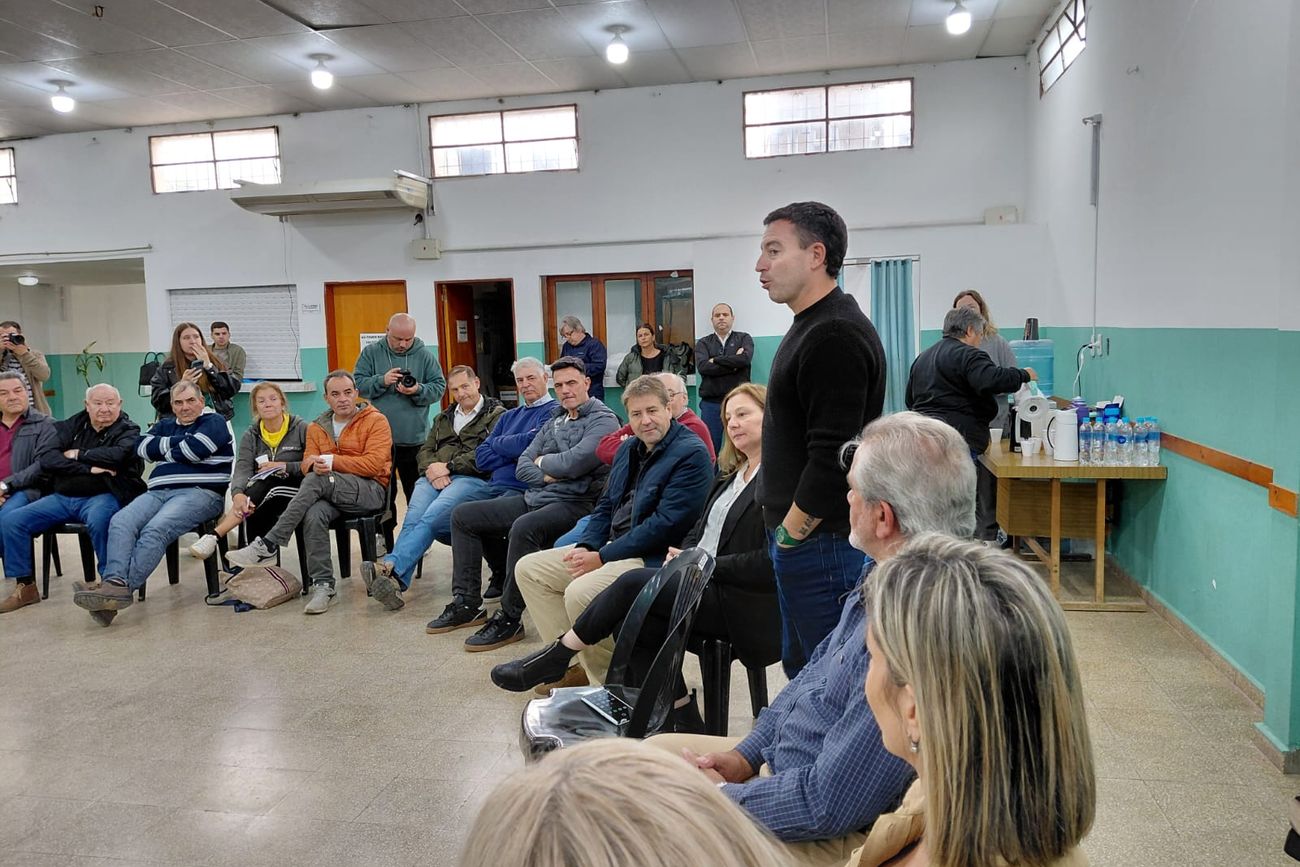 Rodrigo de Loredo lanzó su gira de campaña en el interior.