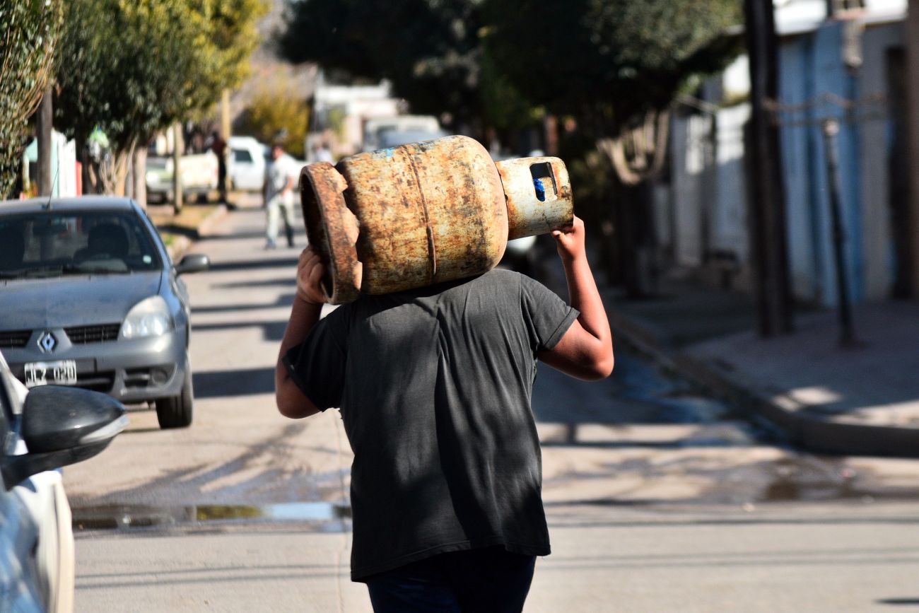 GARRAFA. Este año, el subsidio para garrafas de 10 kilos se estableció en $ 9.593 por unidad, lo que equivale a un tercio del valor de ese producto.