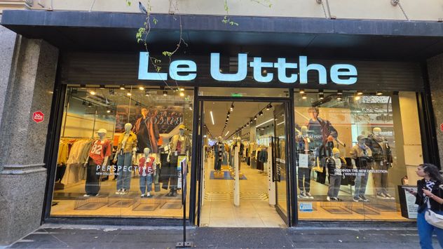 Local de Le Utthe en la Peatonal cordobesa.