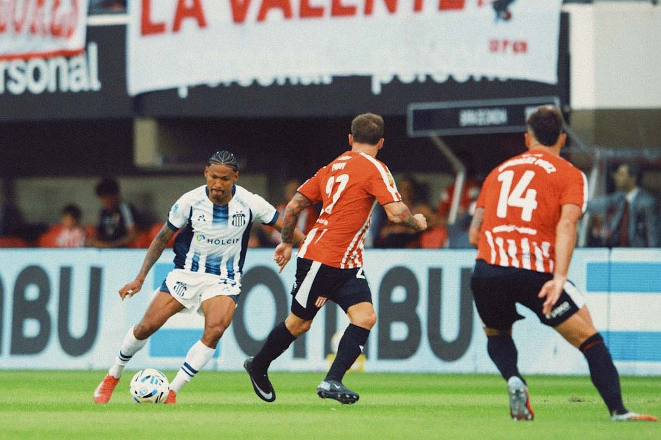 Talleres visitó a Estudiantes en La Plata por el Torneo Apertura. 