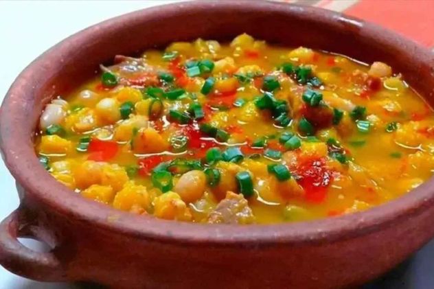 Todos los secretos para preparar el auténtico locro argentino. 
