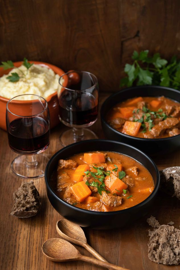 Mitos y verdades sobre el locro, el plato más argentino y tradicional. 
