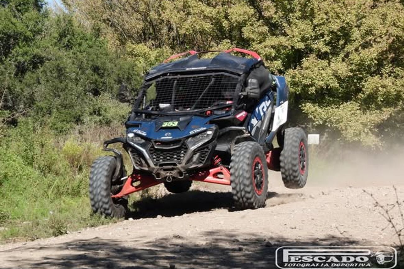 Hermes Guareschi arrancó ganando en la división UTV Clase "A" y mañana bujscará ratificar su dominio. 
