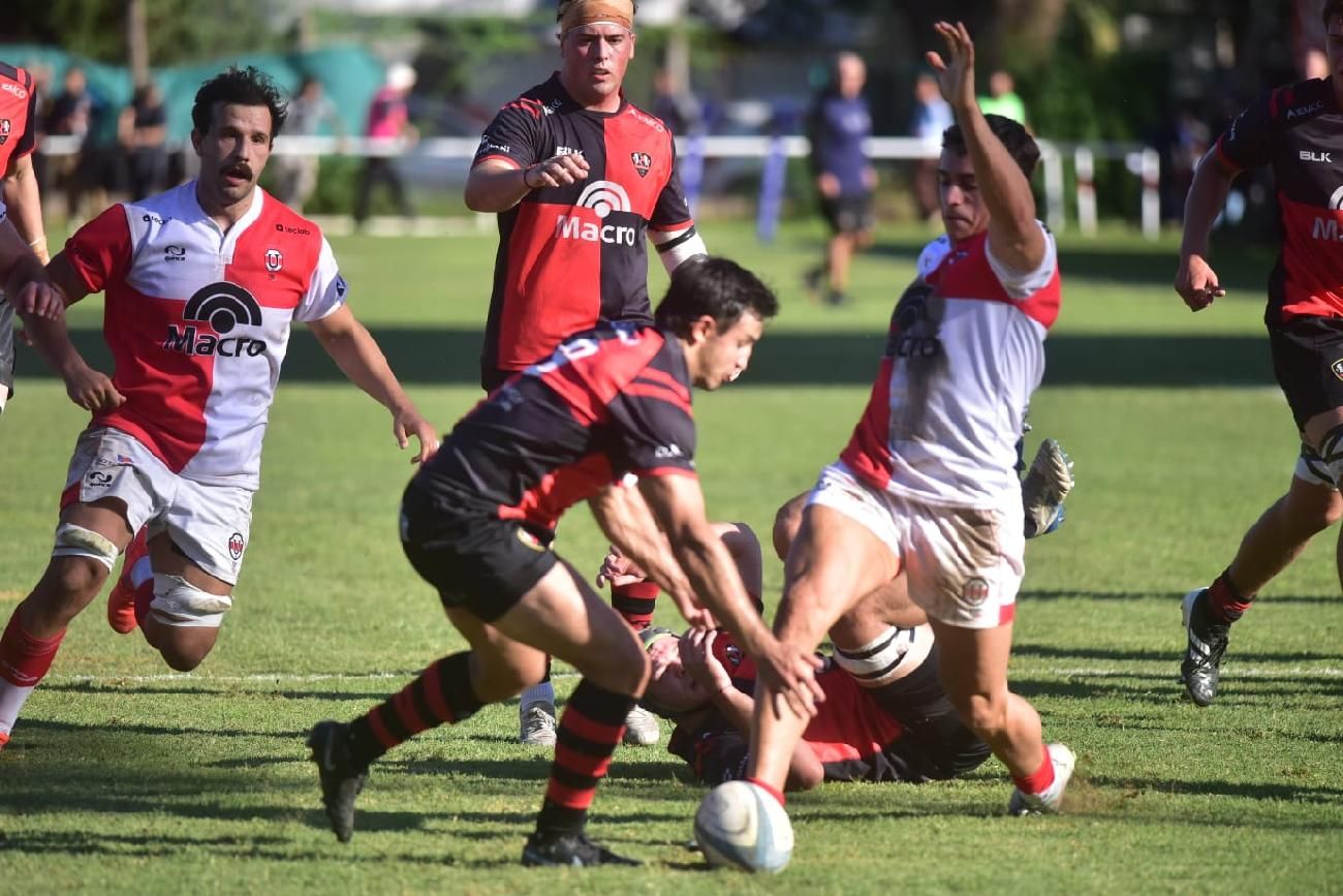 Córdoba Athletic recibió a Universitario en barrio Jardín Espinosa.por la segunda fecha del Torneo del Interior A.