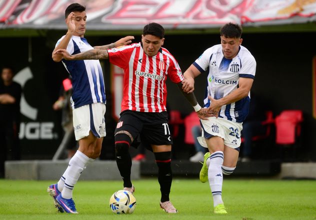 Talleres en La Plata, en el partido ante Estudiantes.