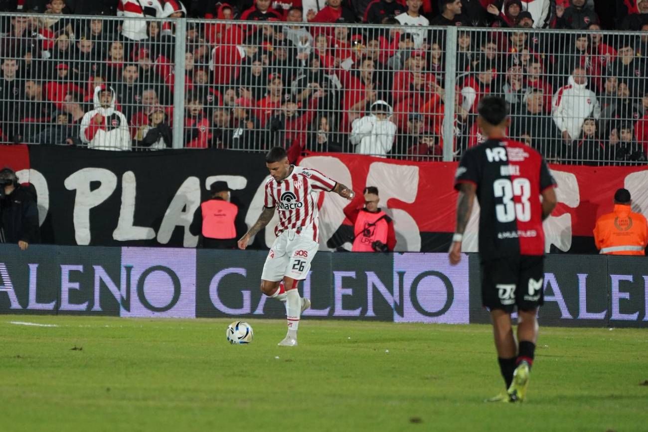 Instituto visitó a Newell's por la fecha 16 del Torneo Apertura