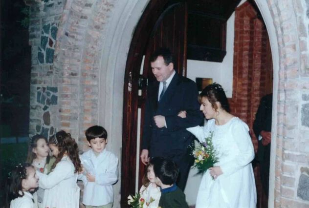 Eran un cura y una monja, se enamoraron y dejaron la Iglesia: cómo es su vida e historia 30 años después