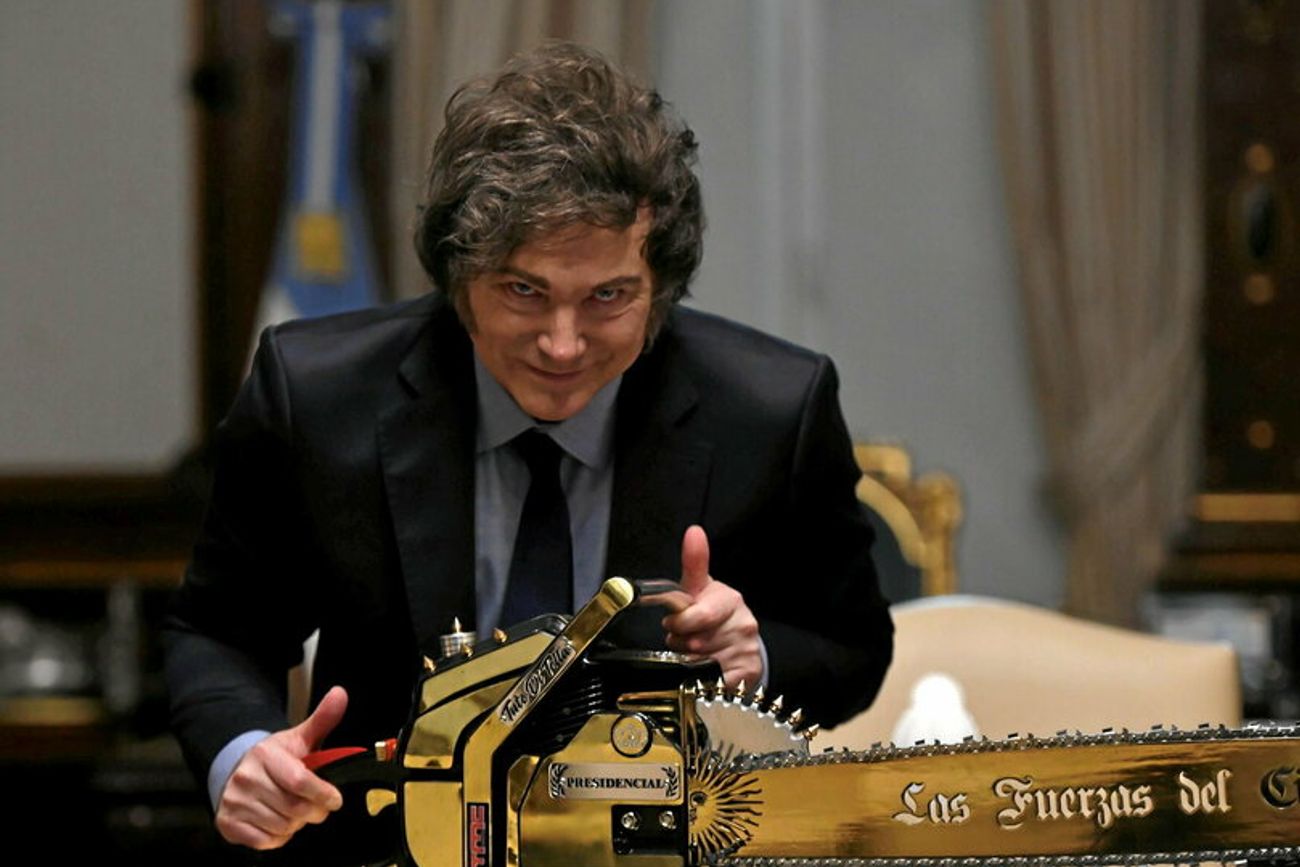 Javier Milei insiste con su política de recortes.