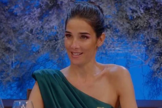 Juana Viale, muy elegante en la última emisión de "La noche de Mirtha". (Captura)