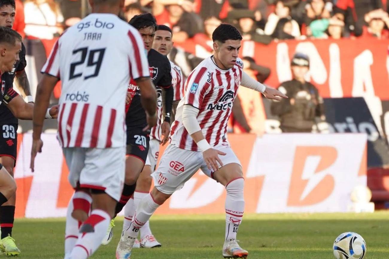 Instituto visitó a Newell's por la fecha 16 del Torneo Apertura.