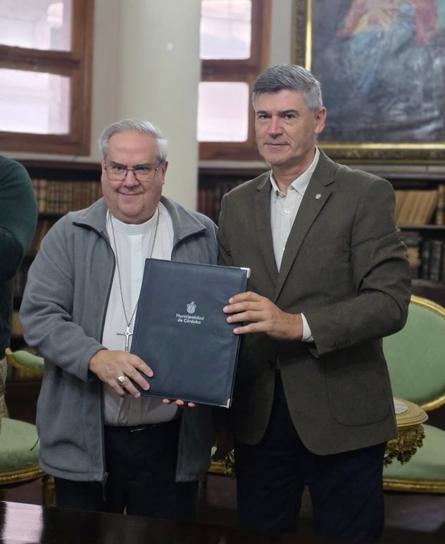El arzobispo de Córdoba, Ángel Rossi junto al intendente municipal Daniel Passerini.