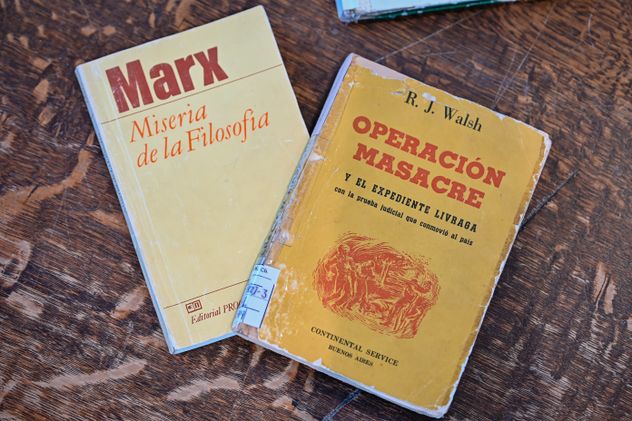 La Biblioteca Provincial de la Maestra y el Maestro se traslada al Concejo Deliberante con libros prohibidos durante la dictadura. 