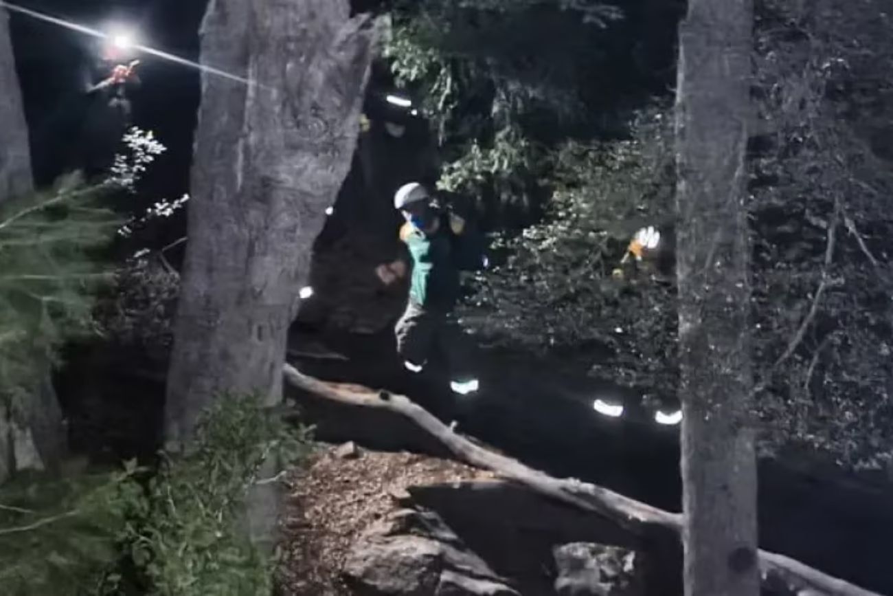 Investigan por negligencia a una pareja rusa tras la caída de su bebé en un cerro de Bariloche