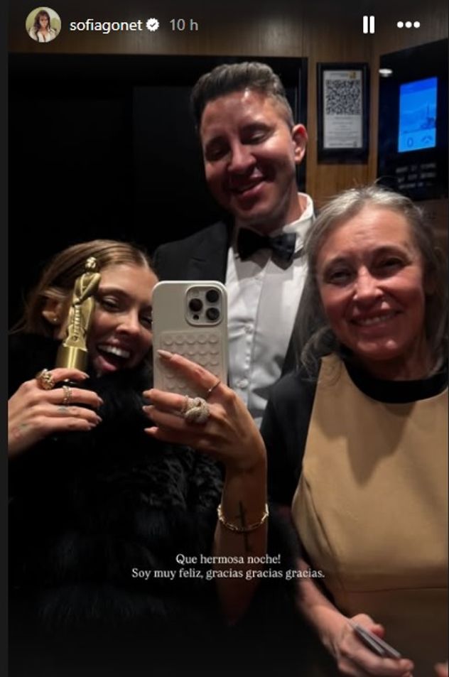 Sofía Gonet se consagró en los Martín Fierro de la Moda 2026 y lo festejó con sus papás