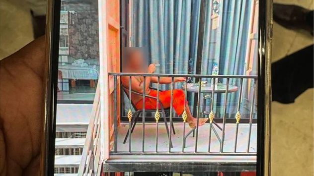 Imágenes como esta estaban en los teléfonos de los monjes detenidos.