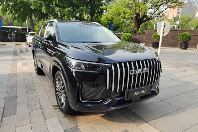 El Jaecoo J7 es un SUV de grandes proporciones, con mucho nivel de tecnología y diseño moderno.