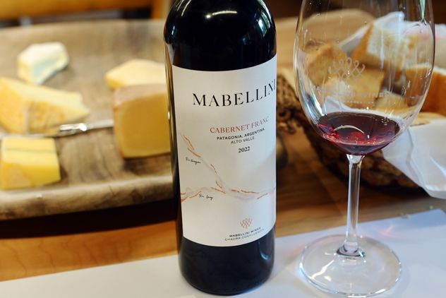 MABELLINI. Esta bodega urbana elabora excelentes vinos ideales para acompañar quesos patagónicos.