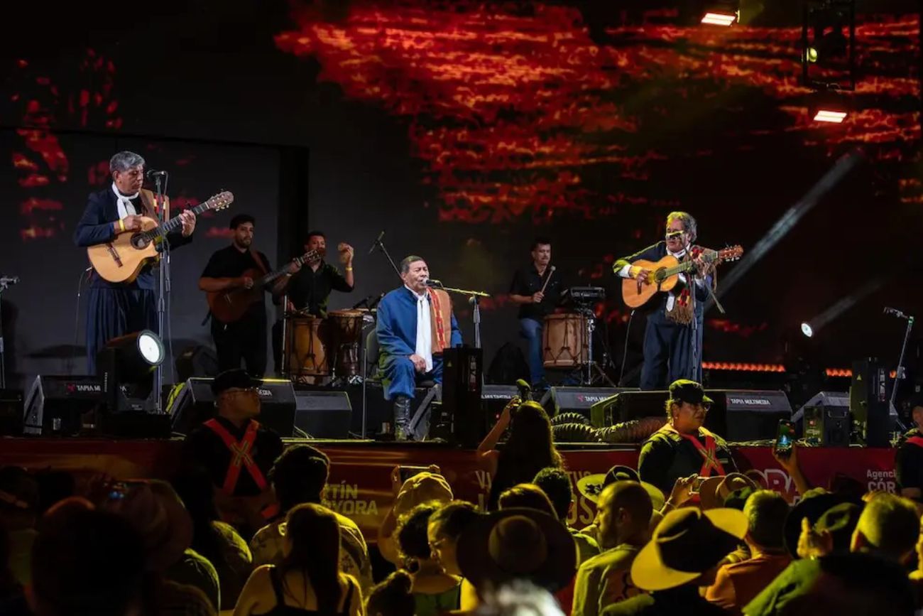 Los Manseros Santiagueños encabezan el festival Alta Peña.
