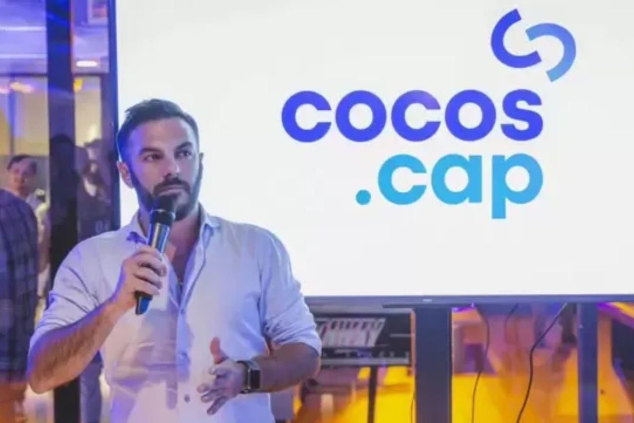Abuchearon al CEO de Cocos, Ariel Sbdar, en el Movistar Arena.