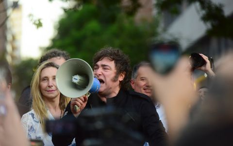 El presidente Javier Milei encabezó en Córdoba la Marcha de la Gratitud, acompañado por su hermana Karina y los diputados Gabriel Bornoroni y Gonzalo Roca. 