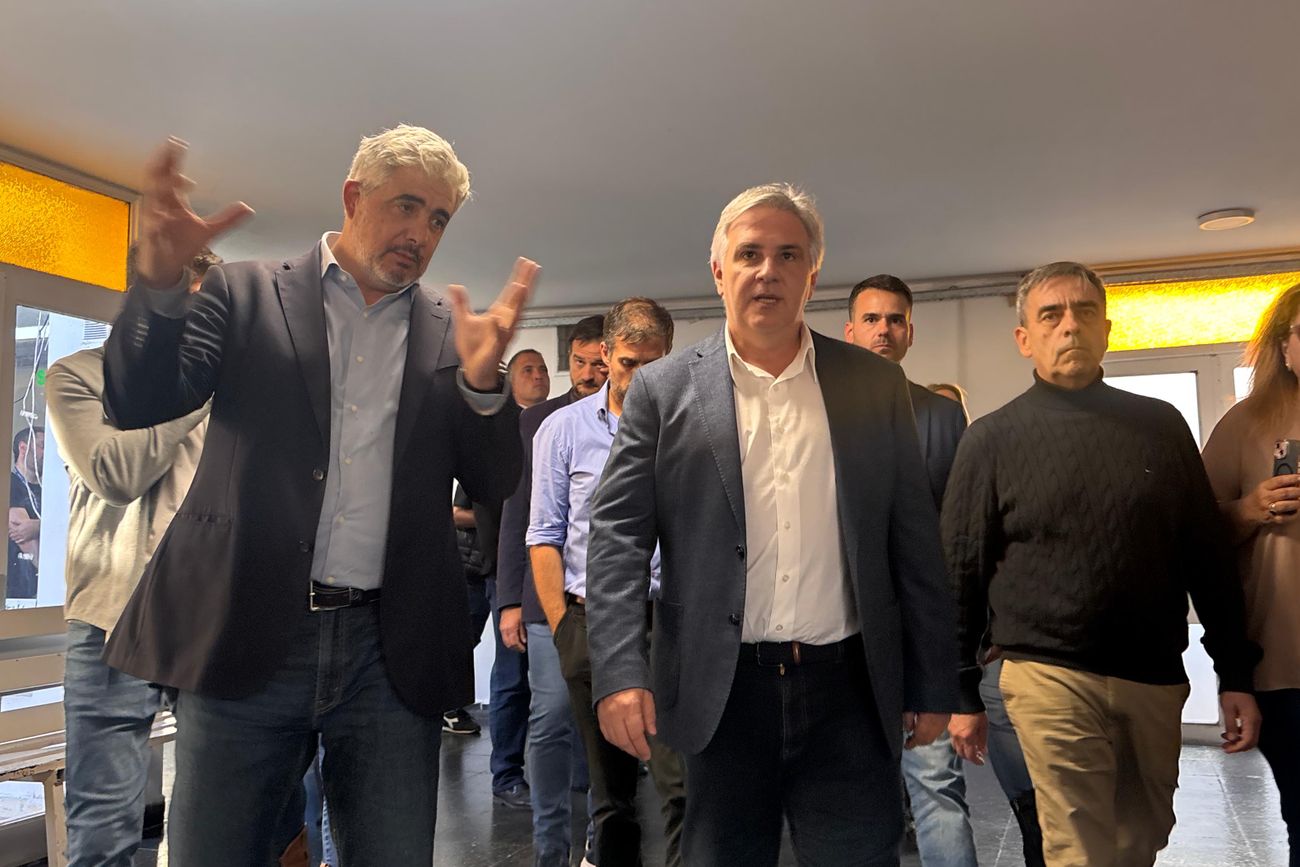El gobernador Llayora recorrió las instalaciones del hospital de Marcos Juárez. (La Voz)